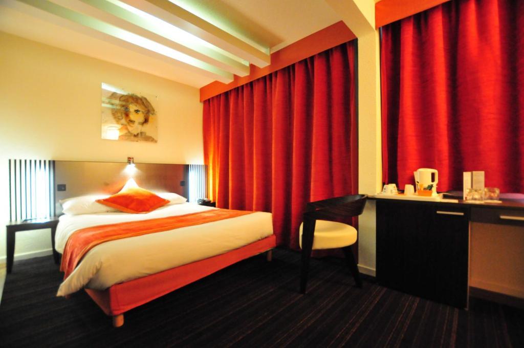 Europole Hotel